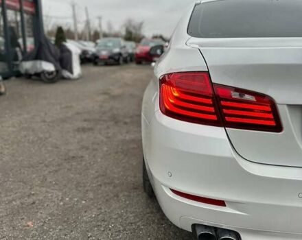 Білий БМВ 5 Серія, об'ємом двигуна 2 л та пробігом 259 тис. км за 13000 $, фото 9 на Automoto.ua