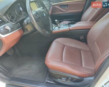 Білий БМВ 5 Серія, об'ємом двигуна 2 л та пробігом 223 тис. км за 11350 $, фото 27 на Automoto.ua