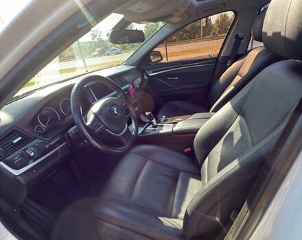 Белый БМВ 5 Серия, объемом двигателя 3 л и пробегом 173 тыс. км за 18000 $, фото 35 на Automoto.ua