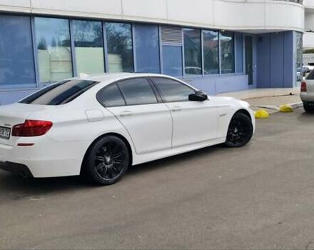 Белый БМВ 5 Серия, объемом двигателя 3 л и пробегом 117 тыс. км за 23000 $, фото 3 на Automoto.ua