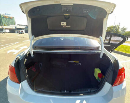 Белый БМВ 5 Серия, объемом двигателя 3 л и пробегом 173 тыс. км за 18000 $, фото 31 на Automoto.ua