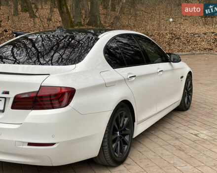 Белый БМВ 5 Серия, объемом двигателя 2 л и пробегом 133 тыс. км за 17100 $, фото 44 на Automoto.ua