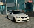 Белый БМВ 5 Серия, объемом двигателя 2.98 л и пробегом 141 тыс. км за 18500 $, фото 1 на Automoto.ua