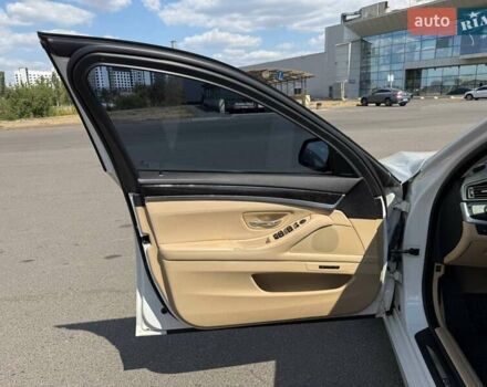 Белый БМВ 5 Серия, объемом двигателя 2 л и пробегом 97 тыс. км за 16000 $, фото 21 на Automoto.ua