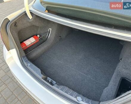 Белый БМВ 5 Серия, объемом двигателя 2 л и пробегом 250 тыс. км за 15500 $, фото 45 на Automoto.ua