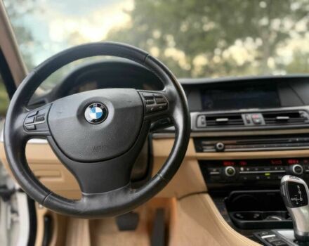 БМВ 5 Серия 2014 в Днепре (Днепропетровске) на Automoto.ua Белый БМВ 5 Серия, объемом двигателя 3 л и пробегом 90 тыс. км за 14500 $, фото 7 на Automoto.ua