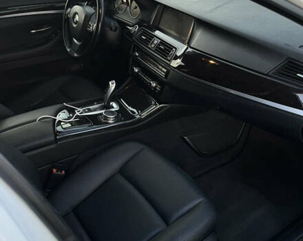 Білий БМВ 5 Серія, об'ємом двигуна 2 л та пробігом 50 тис. км за 15000 $, фото 15 на Automoto.ua