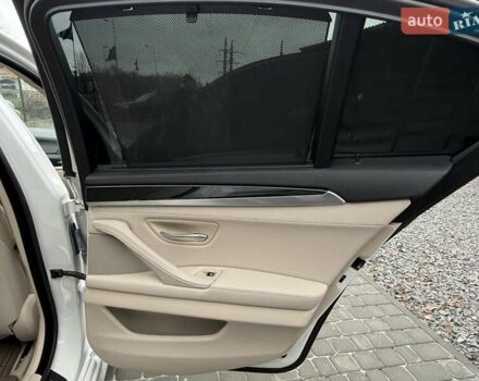 Белый БМВ 5 Серия, объемом двигателя 3 л и пробегом 204 тыс. км за 20500 $, фото 60 на Automoto.ua