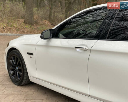 Белый БМВ 5 Серия, объемом двигателя 2 л и пробегом 133 тыс. км за 17100 $, фото 46 на Automoto.ua