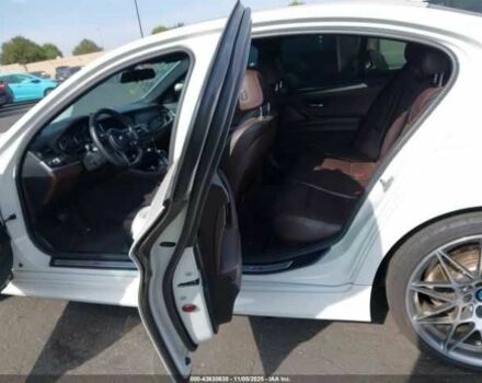 Білий БМВ 5 Серія, об'ємом двигуна 3 л та пробігом 108 тис. км за 4000 $, фото 9 на Automoto.ua