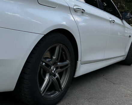 Белый БМВ 5 Серия, объемом двигателя 2 л и пробегом 139 тыс. км за 16111 $, фото 7 на Automoto.ua