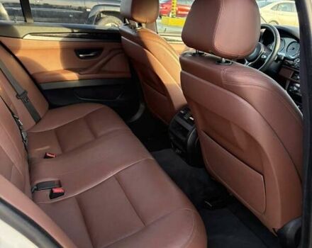 Белый БМВ 5 Серия, объемом двигателя 3 л и пробегом 122 тыс. км за 15300 $, фото 7 на Automoto.ua