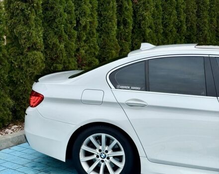 Белый БМВ 5 Серия, объемом двигателя 3 л и пробегом 224 тыс. км за 16600 $, фото 4 на Automoto.ua