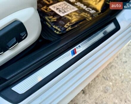 Белый БМВ 5 Серия, объемом двигателя 4.4 л и пробегом 124 тыс. км за 19999 $, фото 38 на Automoto.ua