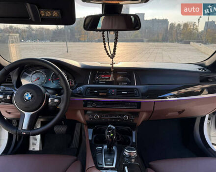 Білий БМВ 5 Серія, об'ємом двигуна 2.98 л та пробігом 139 тис. км за 18700 $, фото 13 на Automoto.ua