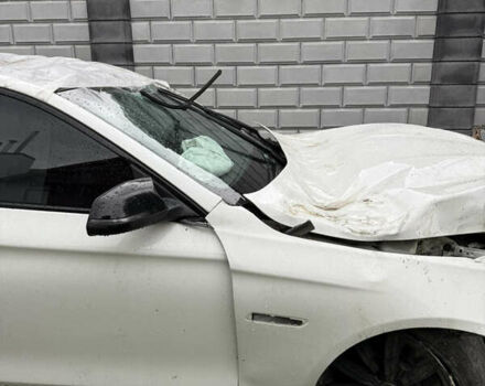 Белый БМВ 5 Серия, объемом двигателя 2 л и пробегом 155 тыс. км за 4800 $, фото 5 на Automoto.ua