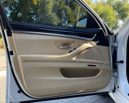 Белый БМВ 5 Серия, объемом двигателя 2 л и пробегом 160 тыс. км за 14700 $, фото 11 на Automoto.ua