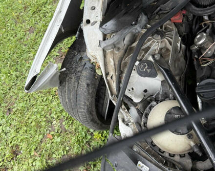 Белый БМВ 5 Серия, объемом двигателя 2 л и пробегом 155 тыс. км за 4800 $, фото 4 на Automoto.ua