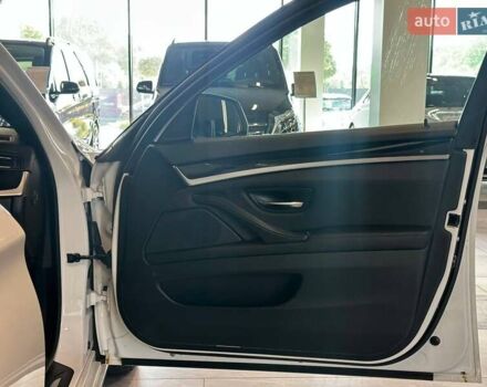 Белый БМВ 5 Серия, объемом двигателя 2 л и пробегом 114 тыс. км за 17400 $, фото 42 на Automoto.ua