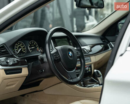 Білий БМВ 5 Серія, об'ємом двигуна 2 л та пробігом 134 тис. км за 19900 $, фото 19 на Automoto.ua