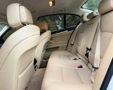 БМВ 5 Серия 2014 в Днепре (Днепропетровске) на Automoto.ua Белый БМВ 5 Серия, объемом двигателя 3 л и пробегом 90 тыс. км за 14500 $, фото 9 на Automoto.ua