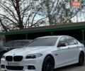Белый БМВ 5 Серия, объемом двигателя 2.99 л и пробегом 295 тыс. км за 15500 $, фото 2 на Automoto.ua