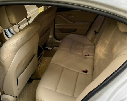 Белый БМВ 5 Серия, объемом двигателя 2 л и пробегом 253 тыс. км за 13900 $, фото 14 на Automoto.ua