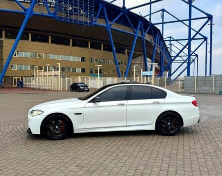 Білий БМВ 5 Серія, об'ємом двигуна 3 л та пробігом 200 тис. км за 23000 $, фото 6 на Automoto.ua