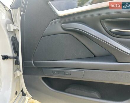 Белый БМВ 5 Серия, объемом двигателя 3 л и пробегом 185 тыс. км за 19500 $, фото 12 на Automoto.ua