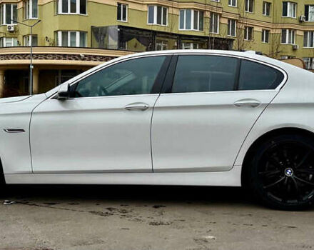Белый БМВ 5 Серия, объемом двигателя 2.98 л и пробегом 196 тыс. км за 13000 $, фото 4 на Automoto.ua