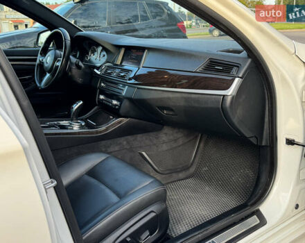 Белый БМВ 5 Серия, объемом двигателя 2.98 л и пробегом 128 тыс. км за 20699 $, фото 19 на Automoto.ua