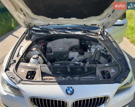 Білий БМВ 5 Серія, об'ємом двигуна 2 л та пробігом 123 тис. км за 18500 $, фото 13 на Automoto.ua