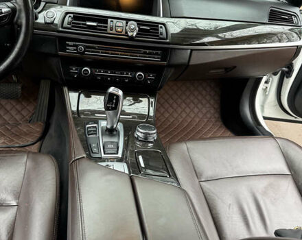 Белый БМВ 5 Серия, объемом двигателя 3 л и пробегом 144 тыс. км за 19000 $, фото 10 на Automoto.ua