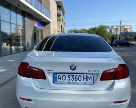Білий БМВ 5 Серія, об'ємом двигуна 2 л та пробігом 147 тис. км за 17000 $, фото 3 на Automoto.ua