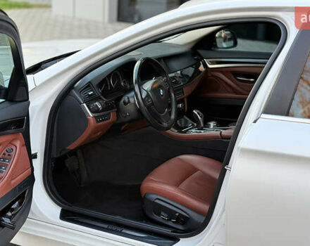 Білий БМВ 5 Серія, об'ємом двигуна 2.98 л та пробігом 220 тис. км за 18100 $, фото 8 на Automoto.ua