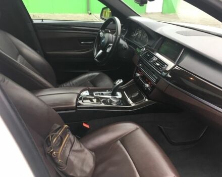 Белый БМВ 5 Серия, объемом двигателя 3 л и пробегом 180 тыс. км за 19600 $, фото 6 на Automoto.ua