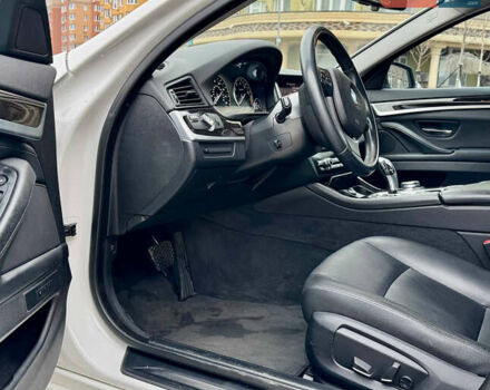 Белый БМВ 5 Серия, объемом двигателя 2.98 л и пробегом 196 тыс. км за 13000 $, фото 11 на Automoto.ua