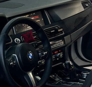 БМВ 5 Серия 2015 в Киеве на Automoto.ua Белый БМВ 5 Серия, объемом двигателя 2.98 л и пробегом 147 тыс. км за 17000 $, фото 3 на Automoto.ua