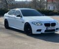 Белый БМВ 5 Серия, объемом двигателя 2 л и пробегом 172 тыс. км за 15999 $, фото 1 на Automoto.ua