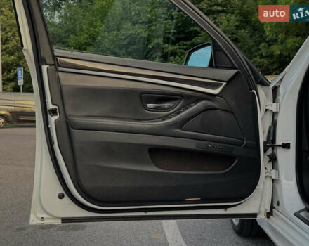 Белый БМВ 5 Серия, объемом двигателя 2.98 л и пробегом 128 тыс. км за 20699 $, фото 8 на Automoto.ua