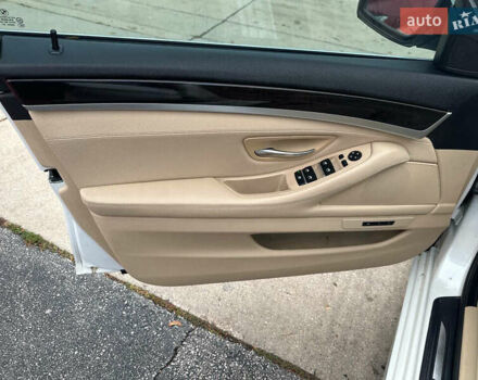 Белый БМВ 5 Серия, объемом двигателя 2 л и пробегом 92 тыс. км за 2900 $, фото 9 на Automoto.ua