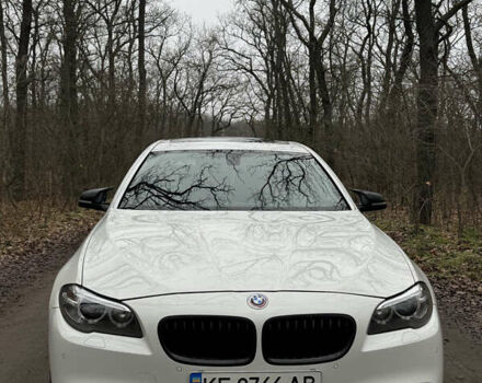 Белый БМВ 5 Серия, объемом двигателя 3 л и пробегом 144 тыс. км за 19000 $, фото 1 на Automoto.ua