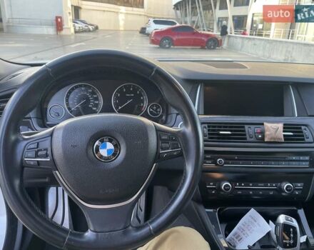 Білий БМВ 5 Серія, об'ємом двигуна 2 л та пробігом 125 тис. км за 18000 $, фото 4 на Automoto.ua
