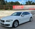 Білий БМВ 5 Серія, об'ємом двигуна 2 л та пробігом 136 тис. км за 13300 $, фото 1 на Automoto.ua