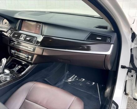 Білий БМВ 5 Серія, об'ємом двигуна 3 л та пробігом 75 тис. км за 4300 $, фото 5 на Automoto.ua