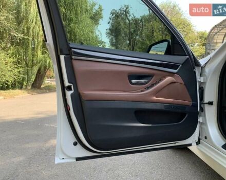 Белый БМВ 5 Серия, объемом двигателя 2.98 л и пробегом 115 тыс. км за 17500 $, фото 22 на Automoto.ua