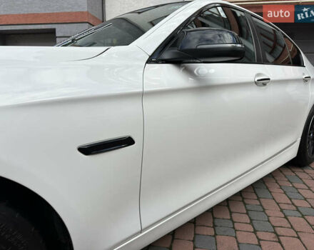 БМВ 5 Серия 2016 в Ивано-Франковске на Automoto.ua Белый БМВ 5 Серия, объемом двигателя 2 л и пробегом 230 тыс. км за 15450 $, фото 48 на Automoto.ua