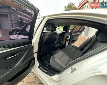 БМВ 5 Серия 2016 в Ивано-Франковске на Automoto.ua Белый БМВ 5 Серия, объемом двигателя 2 л и пробегом 230 тыс. км за 15450 $, фото 171 на Automoto.ua