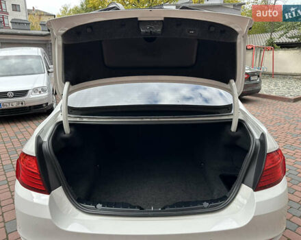 БМВ 5 Серия 2016 в Ивано-Франковске на Automoto.ua Белый БМВ 5 Серия, объемом двигателя 2 л и пробегом 230 тыс. км за 15450 $, фото 184 на Automoto.ua