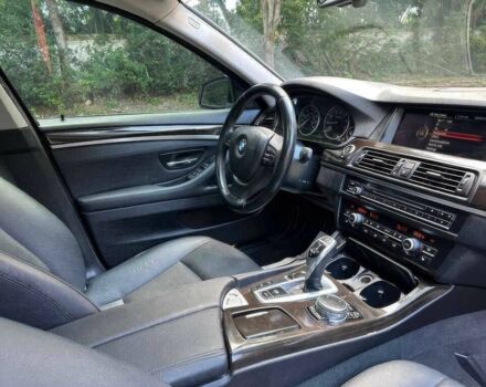 Білий БМВ 5 Серія, об'ємом двигуна 2 л та пробігом 77 тис. км за 9999 $, фото 7 на Automoto.ua